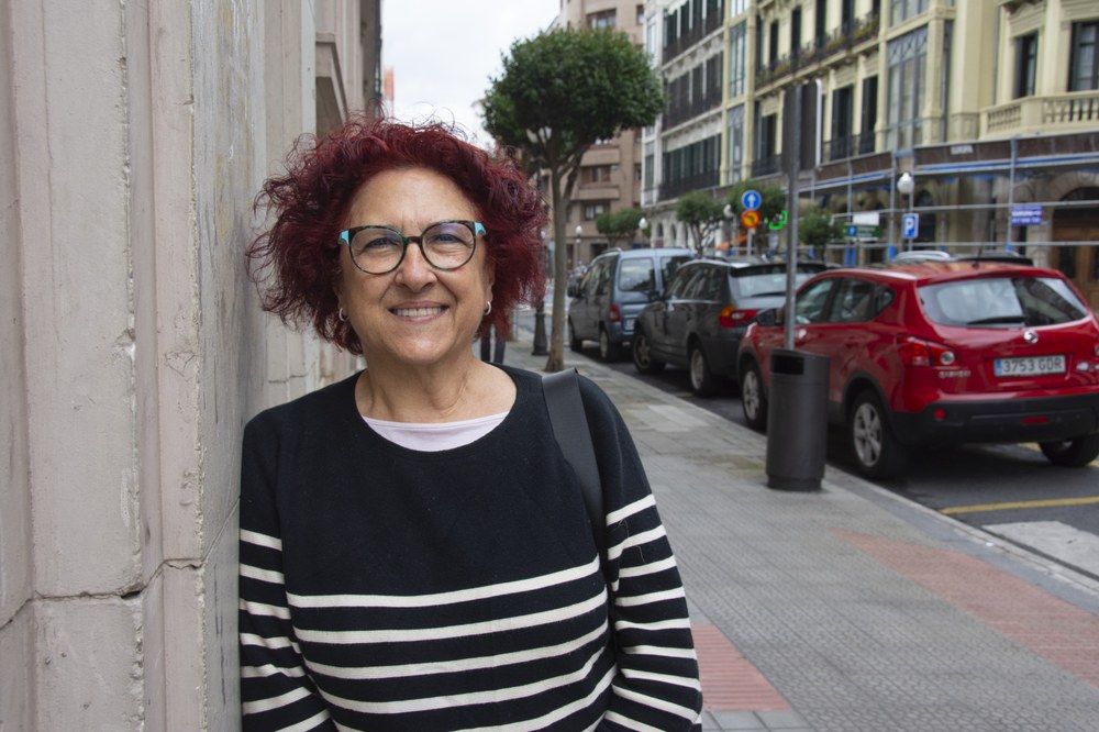 “Industria militarra parasitarioa da”