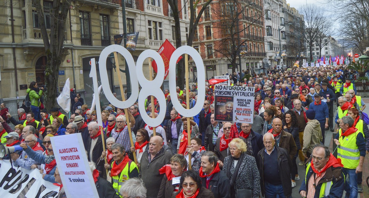 ¡A la calle frente al enésimo chantaje en pensiones y reforma laboral!