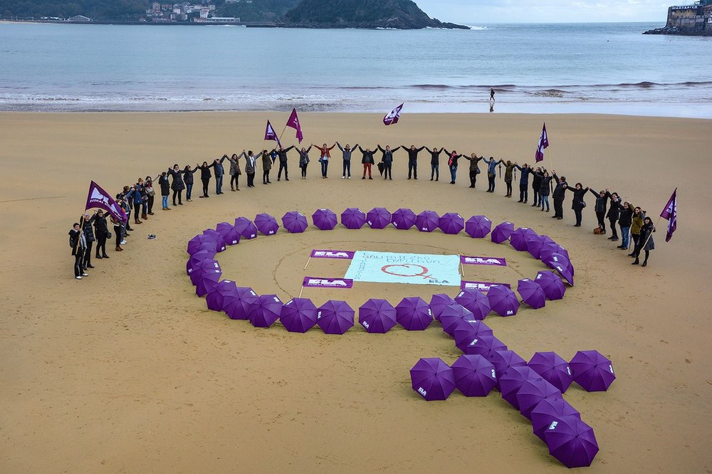 Desmontando un capitalismo basado en el Trabajo gratuito de mujer