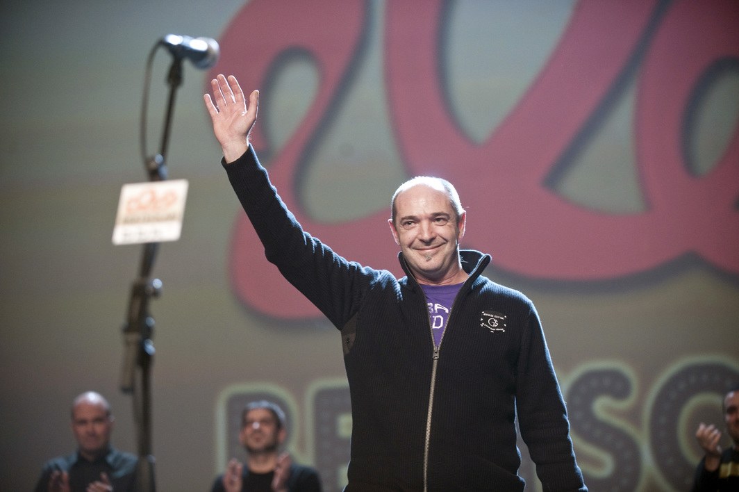 Andoni Egaña: De la Tierra a la Luna cantando versos Andoni Egaña: De la Tierra a la Luna cantando versos