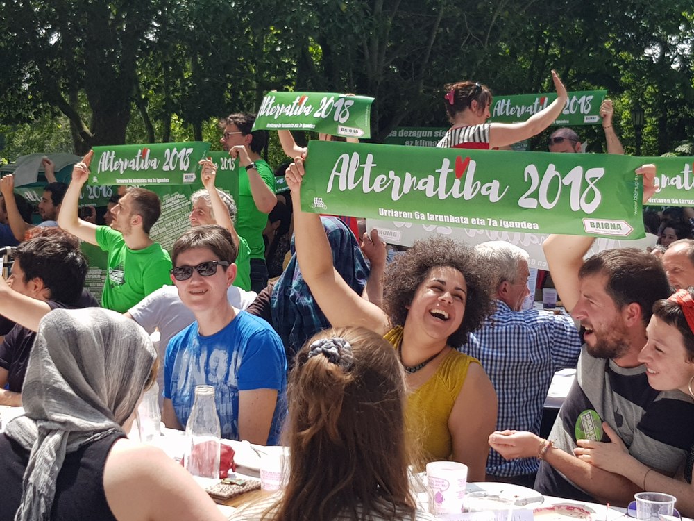 Iruña, Alternatiben hiriburua