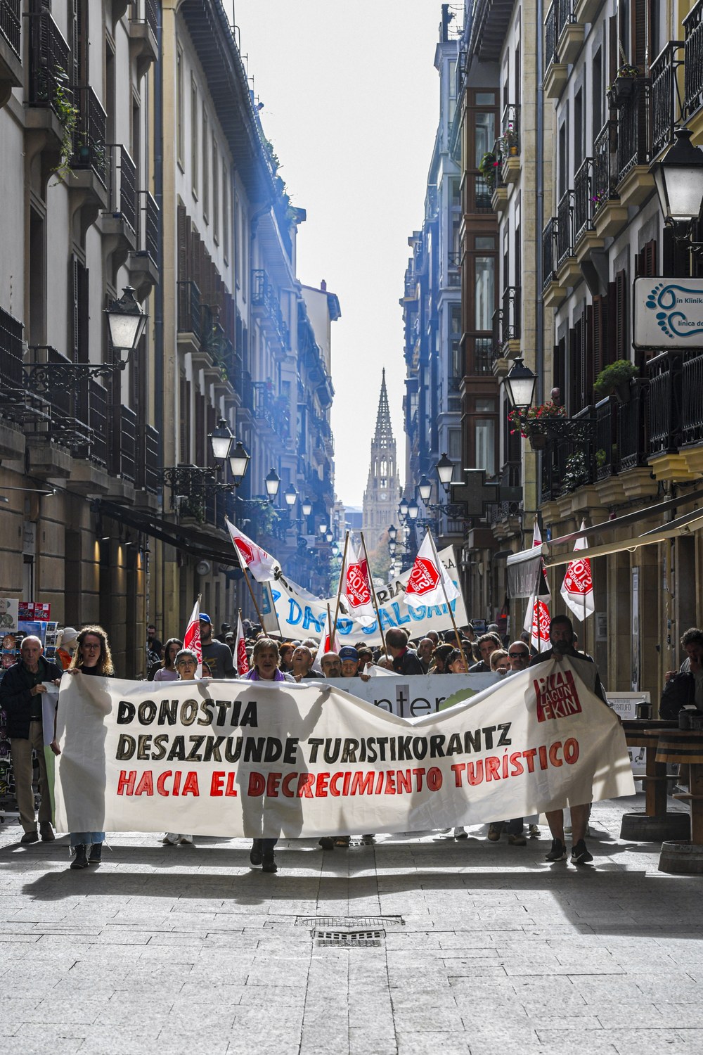 Merkantzia hiria; bizi ala iraun