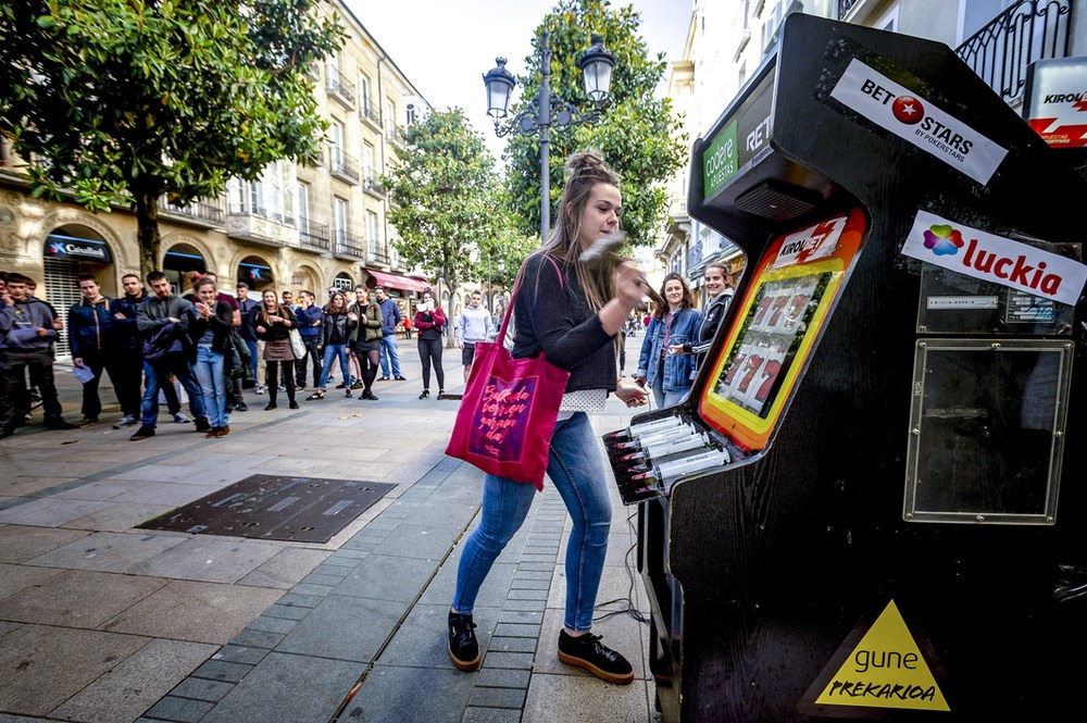 Salones de juego y casas de apuestas: ¿La heroína del siglo XXI?