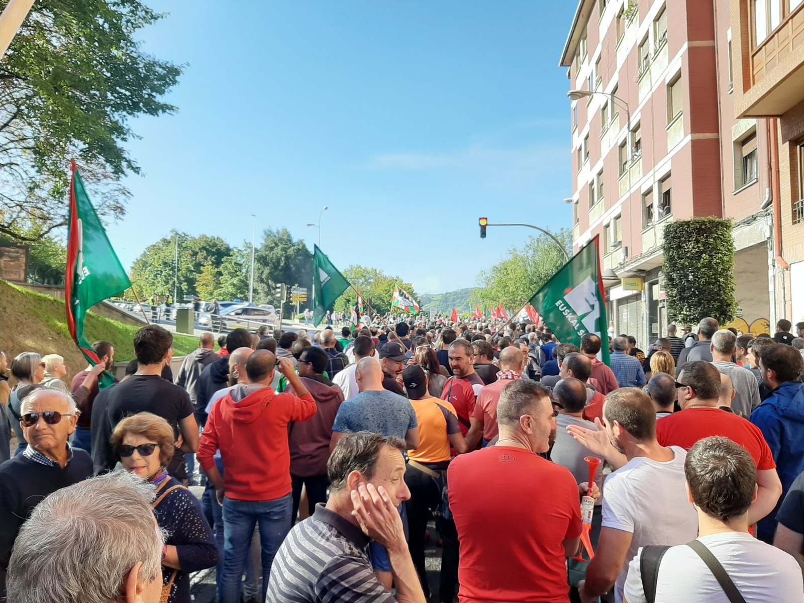 A mass demonstration of the strikers from the metal industry in Bilbao brings a five day-long strike to a close A mass demonstration of the strikers from the metal industry in Bilbao brings a five day-long strike to a close