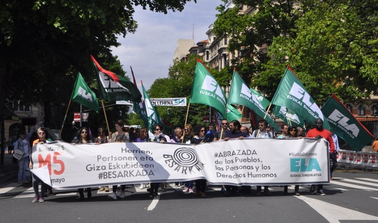 An embrace for people, persons and human rights #abrazada