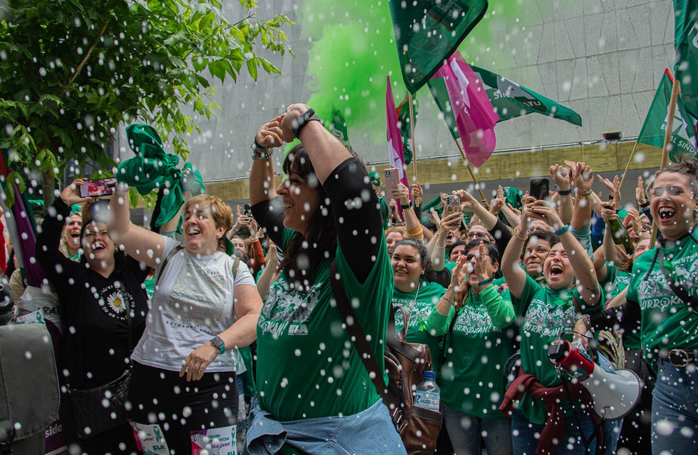 ELA obtains a wage rise of over 23% after two years of dispute and a 68 day-long strike