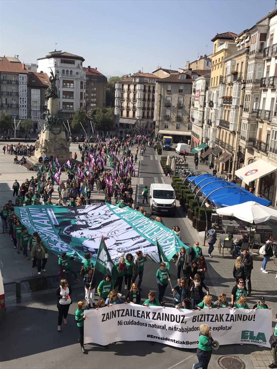 Thousands of women take to the streets of Gasteiz in solidarity with the workers from the Residencias de Bizkaia