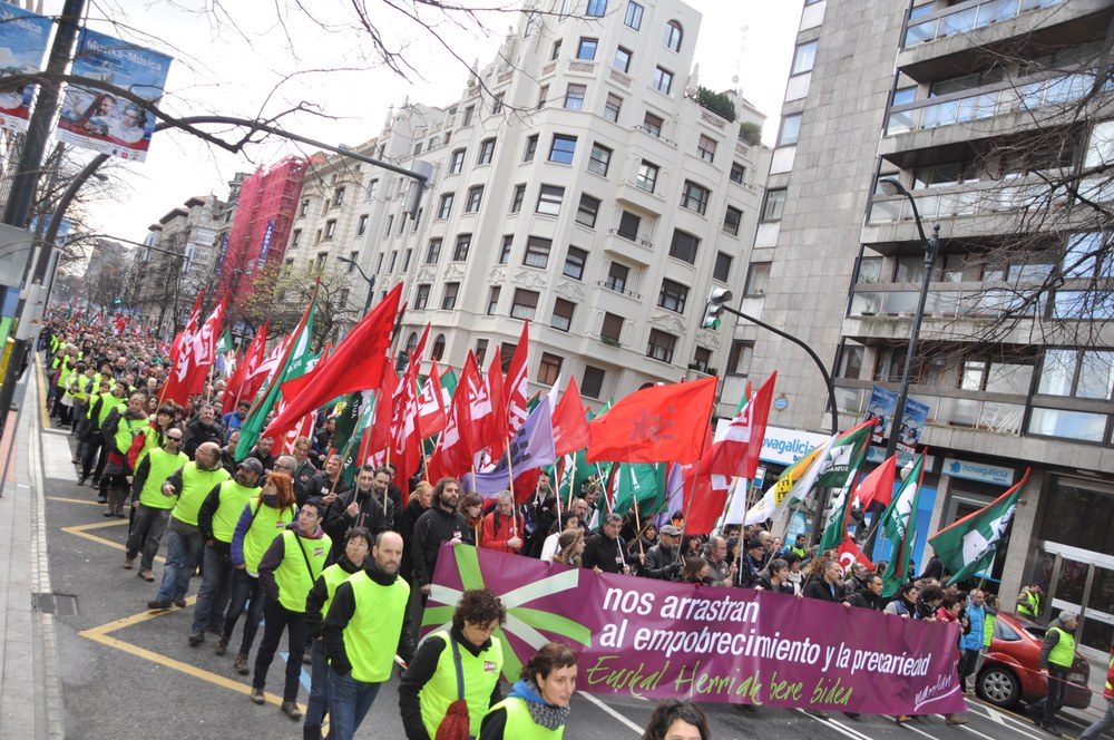 Uncompromising repudiation of the Troika's presence en Bilbao