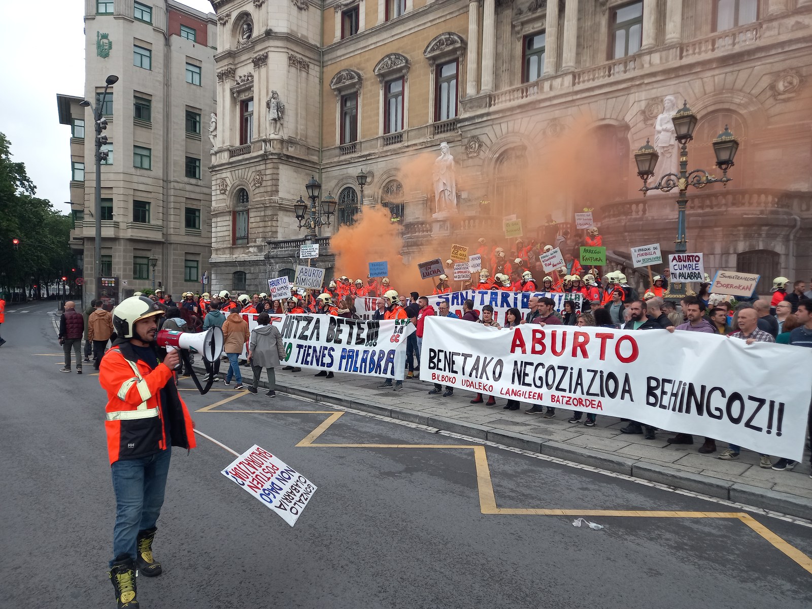 Acusan al alcalde, Juan Mari Aburto, de no cumplir con las mejoras pactadas Acusan al alcalde, Juan Mari Aburto, de no cumplir con las mejoras pactadas