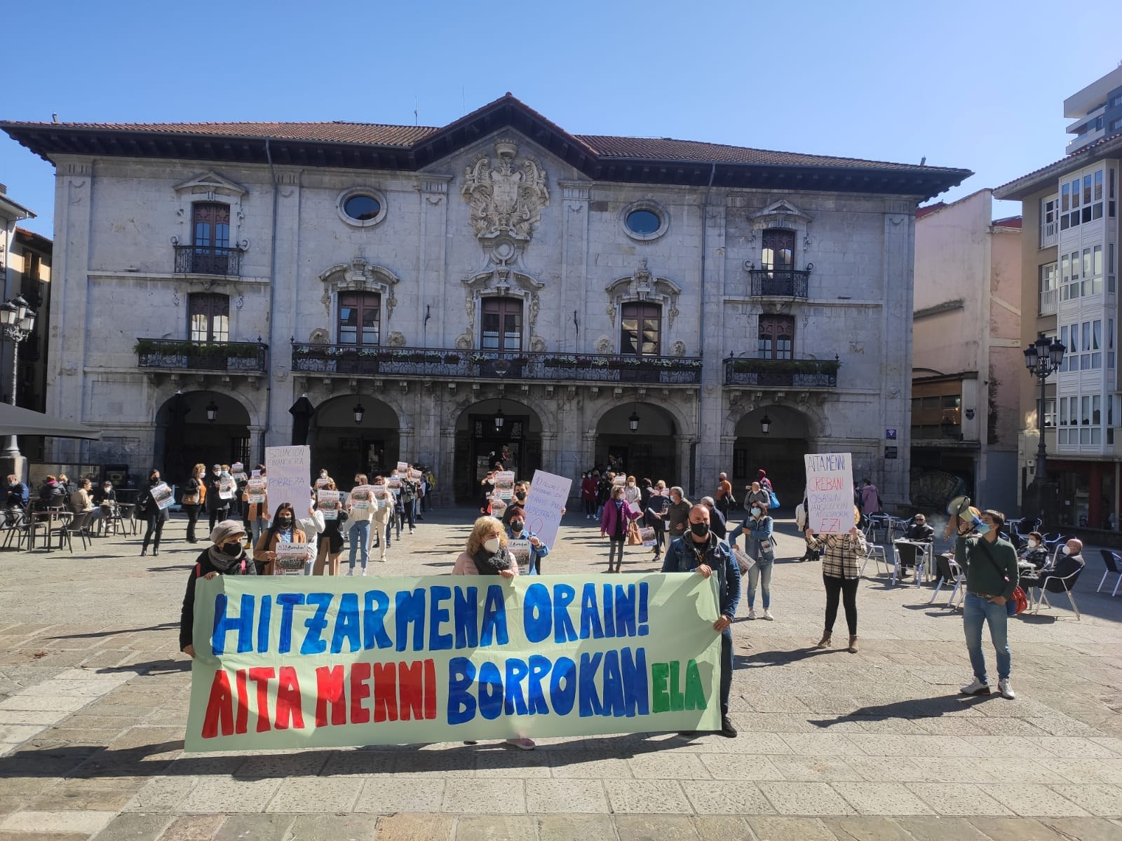 Amplío seguimiento en la tercera jornada de huelga del Hospital Aita Menni, en Arrasate