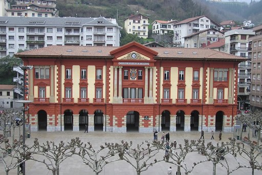 El Ayuntamiento de Eibar aprueba la moción presentada por Sare