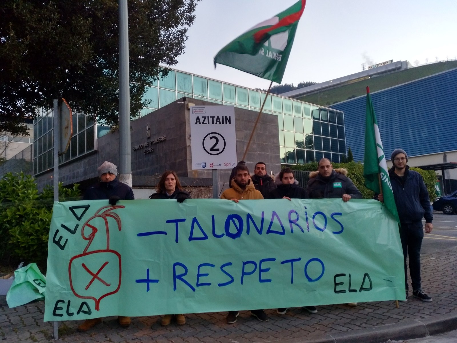 Huelga indefinida en el banco de pruebas de Eibar por el despido de dos de sus trabajadores