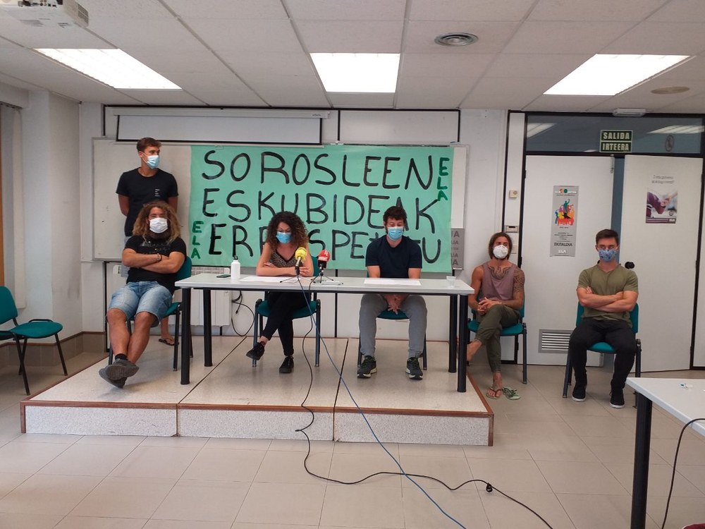 El Ayuntamiento de Donostia no respeta los derechos de los socorristas y ahora también les aplica la `ley Mordaza´