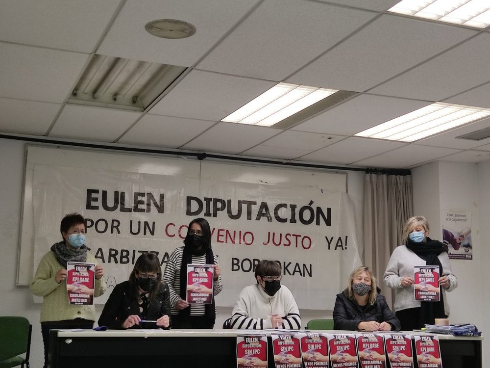 Las limpiadoras subcontratadas de los edificios de la Diputación Foral de Gipuzkoa irán a la huelga el 22, 23, 24 y 25 de febrero