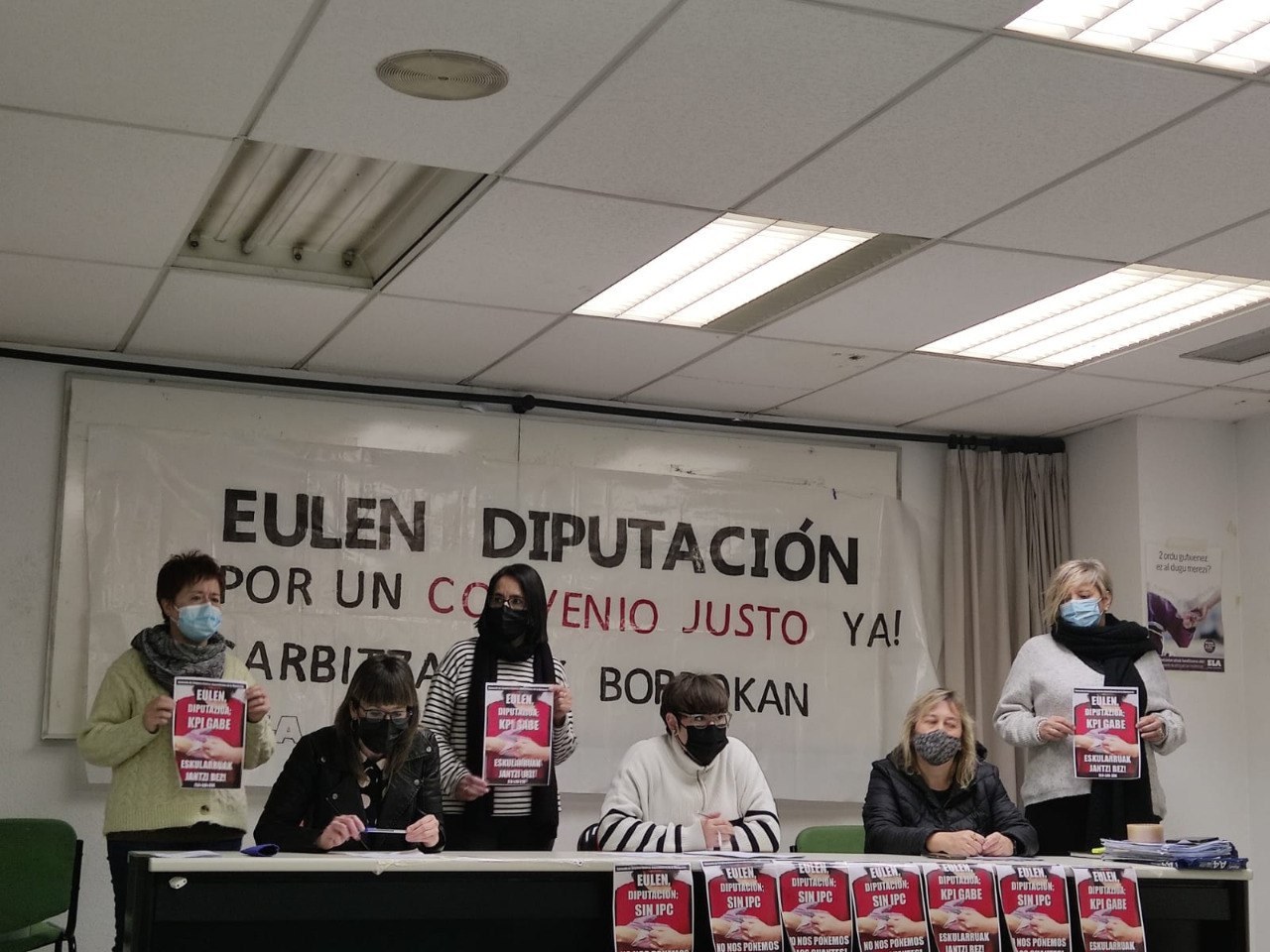 Las limpiadoras subcontratadas de los edificios de la Diputación Foral de Gipuzkoa irán a la huelga el 22, 23, 24 y 25 de febrero