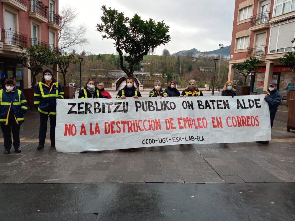 Los carteros de Andoain exigen más contrataciones en Correos para solventar la sobrecarga de trabajo que sufren