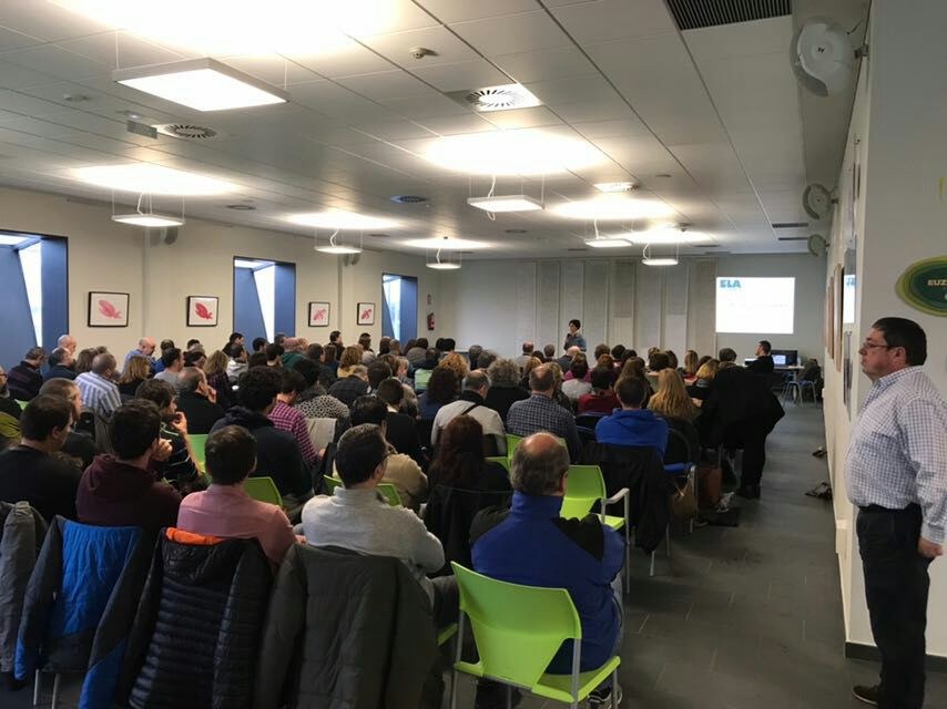 Fotos de la Asamblea Comarcal de Eskumaldea