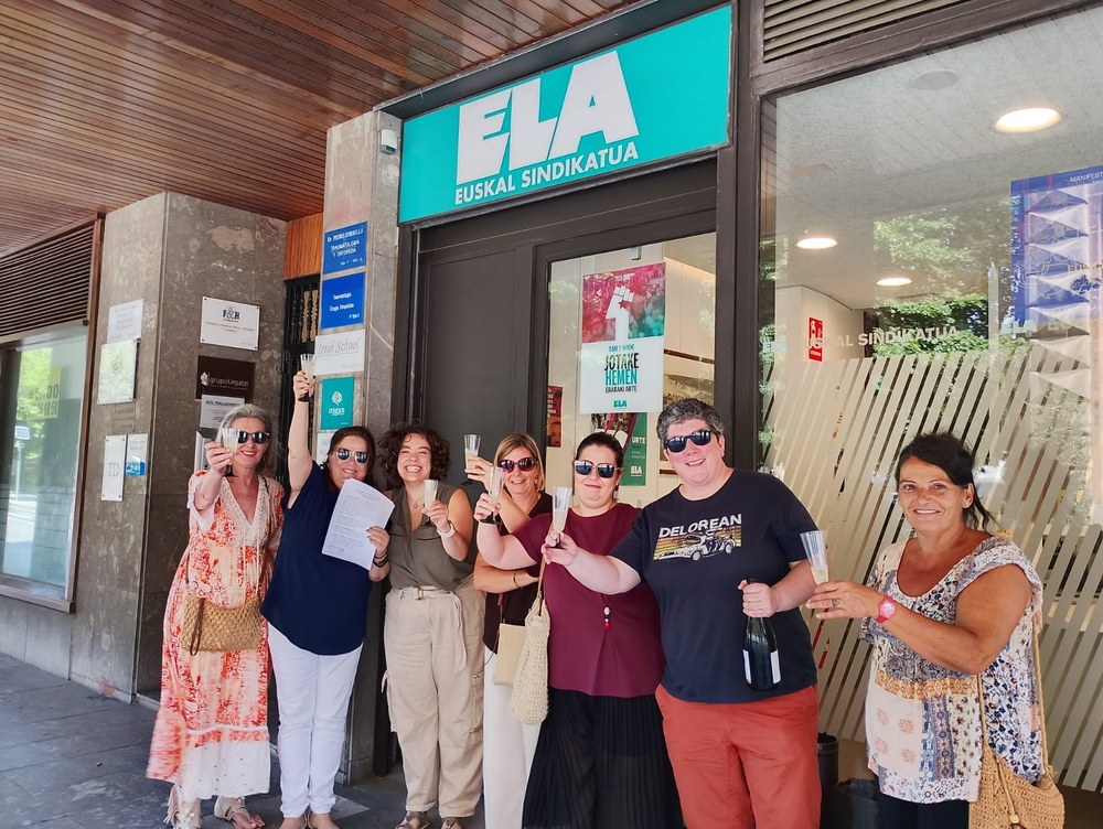 ELA firma el primer convenio colectivo y elimina la brecha salarial