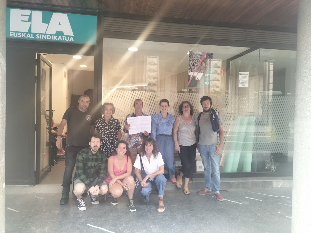 Los trabajadores de la limpieza viaria de Plentzia firman un acuerdo que pone fin a la huelga