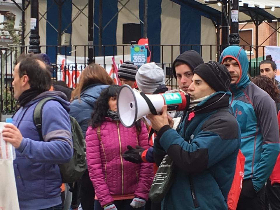 Los y las trabajadoras de los polideportivos de Erandio y Astrabudua continúan de huelga