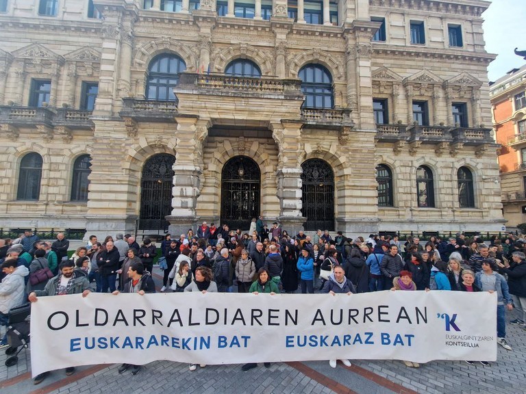 ELA considera que la movilización popular debe remover el estatus jurídico del euskera para lograr su oficialidad real