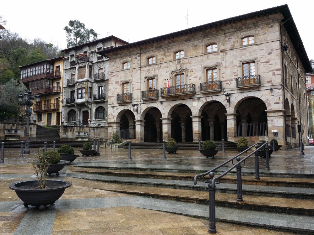 El Ayuntamiento de Balmaseda aprueba una nueva Relación de Puestos de Trabajo que destruye empleo