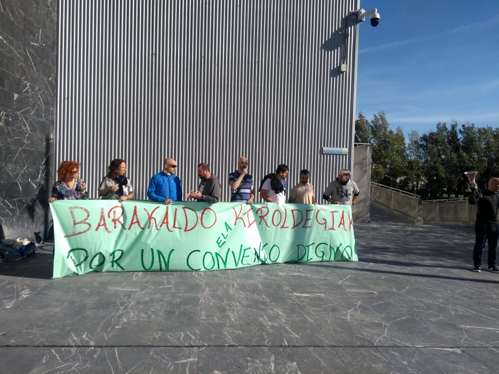 ELA denuncia al ayuntamiento de Barakaldo por la sustitución ilegal de los socorristas en huelga