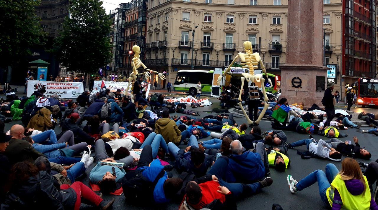 Banco mundial go home!