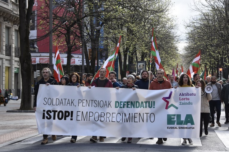 El poder adquisitivo de muchas pensiones mínimas no subirá más de 10 euros al mes, pese a la propaganda del gobierno