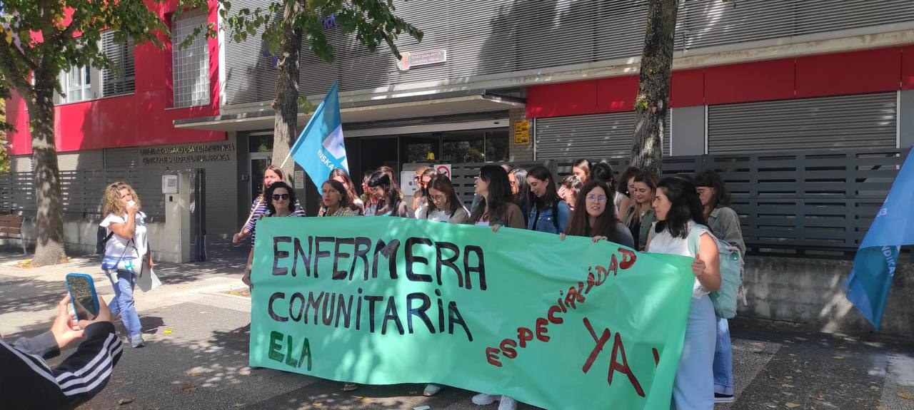 ELA se concentra en Gasteiz para reclamar mejoras para la plantilla ELA se concentra en Gasteiz para reclamar mejoras para la plantilla