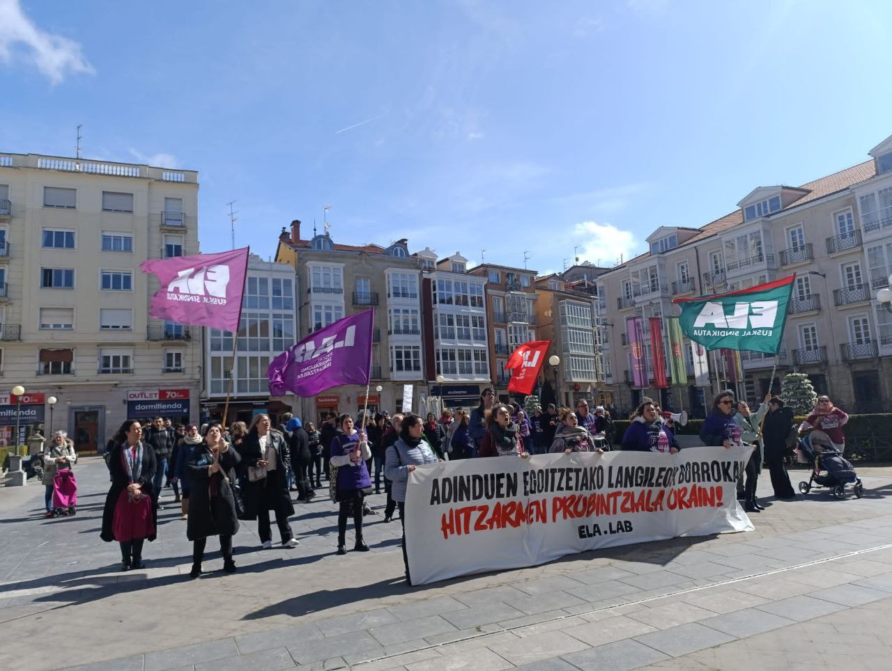 ELA y LAB valoran positivamente la primera jornada de huelga ELA y LAB valoran positivamente la primera jornada de huelga