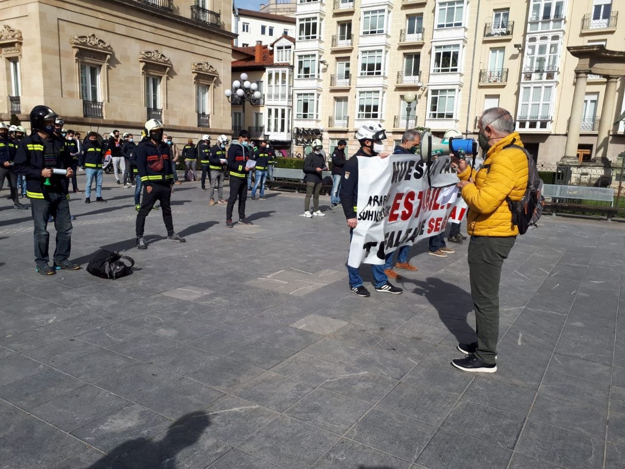La plantilla de bomberos de Álava exige una OPE para atajar la alta interinidad que sufren