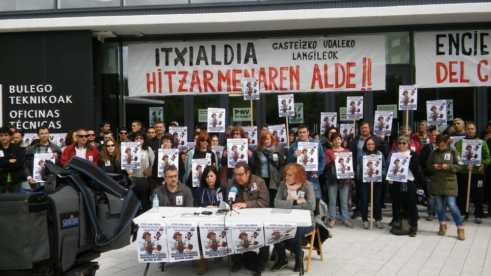 La plantilla del Ayuntamiento de Vitoria-Gasteiz comienza un encierro/acampada el 5 de junio