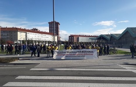 Las plantillas de Aernnova y Alestis piden a Lakua implicación para evitar los despidos en el sector aeronáutico
