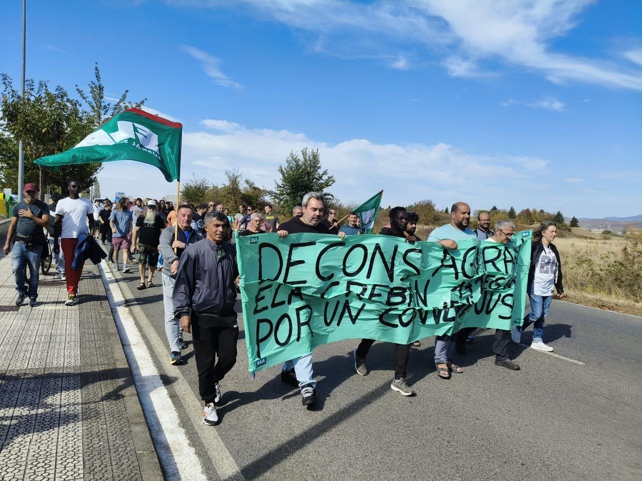 Manifestación a las puertas del quinto mes de huelga indefinida