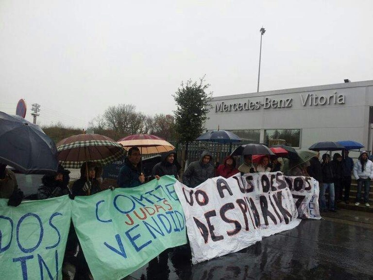 Mercedes Benz vuelve a asfixiar a la plantilla