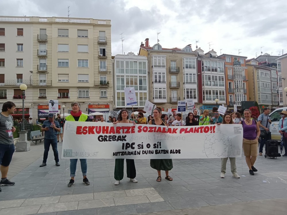 Tercera jornada de huelga en el sector de Intervención Social de Araba