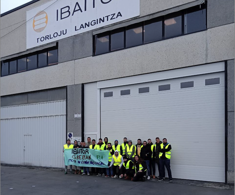 ELA consigue su primer convenio colectivo, tras 19 días de huelga