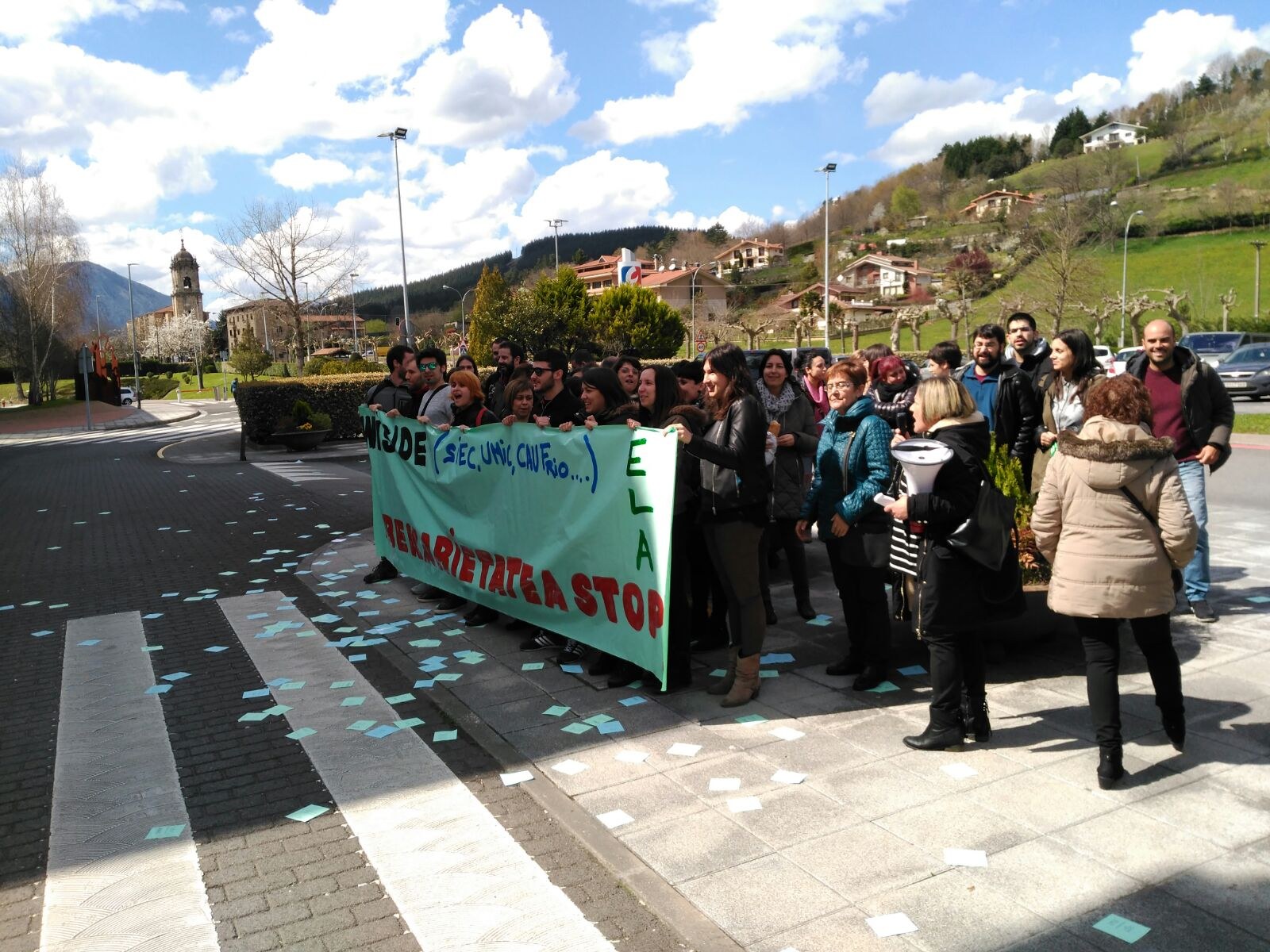Jornada de huelga en Wiside, la empresa de telemarketing subcontratada por Eroski Jornada de huelga en Wiside, la empresa de telemarketing subcontratada por Eroski