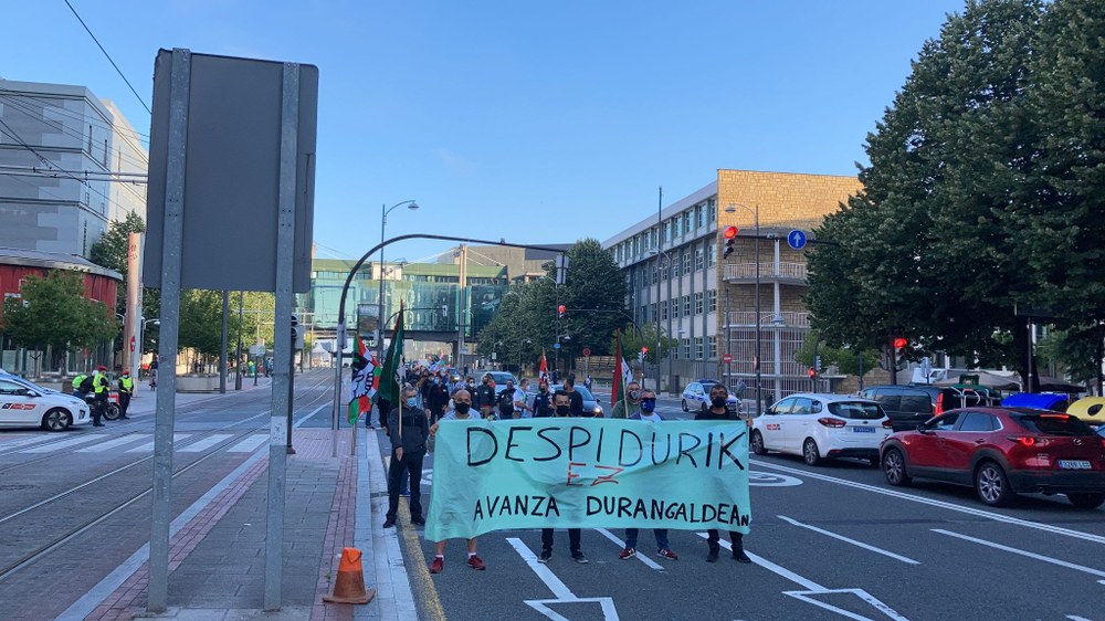 Seguimiento absoluto de la huelga en el servicio de Bizkaibus en Durangaldea contra dos despidos