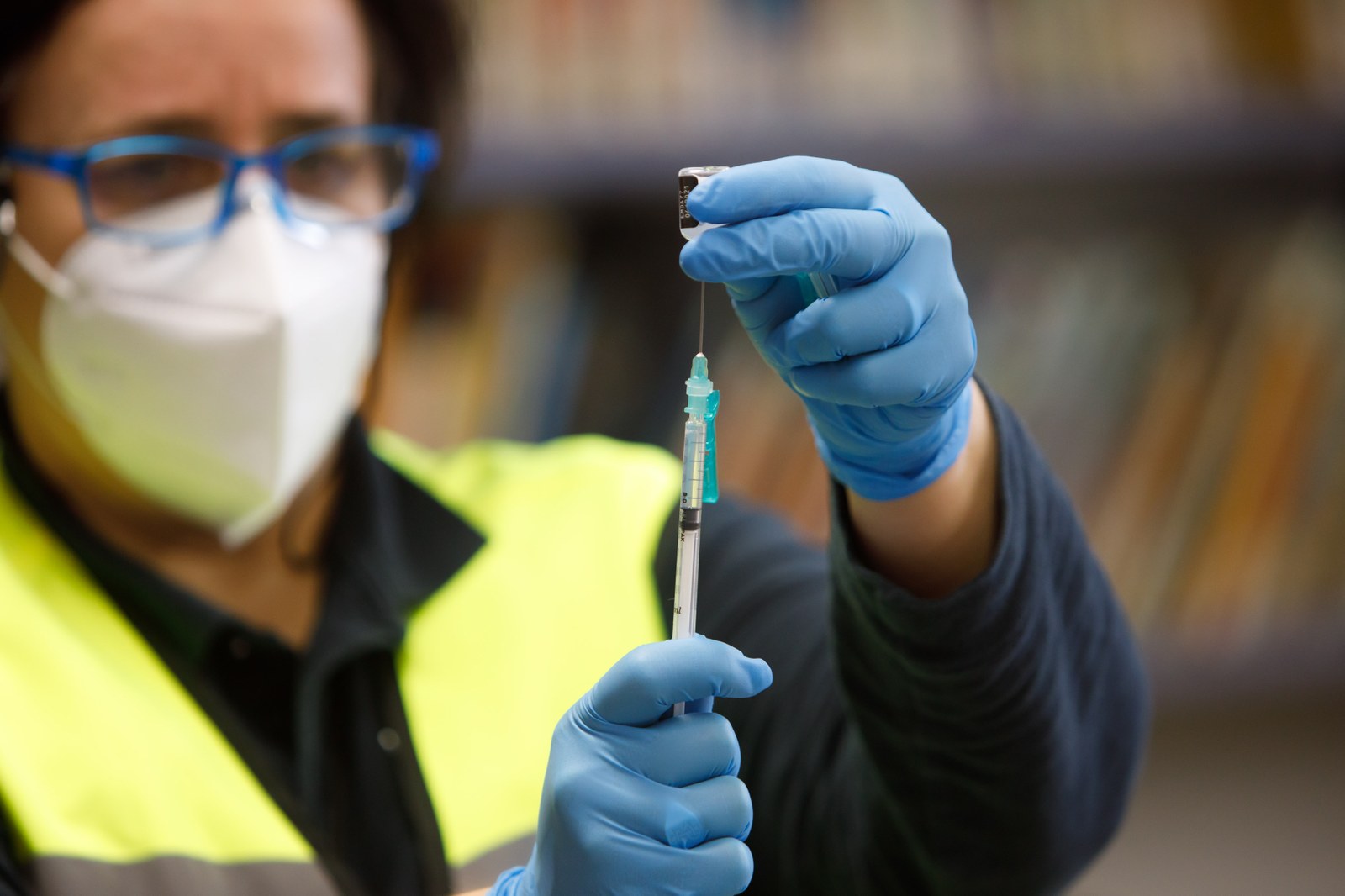 ELA exige al Gobierno de Navarra información, transparencia y una planificación basada en criterios sanitarios en el proceso de vacunación del personal de Educación