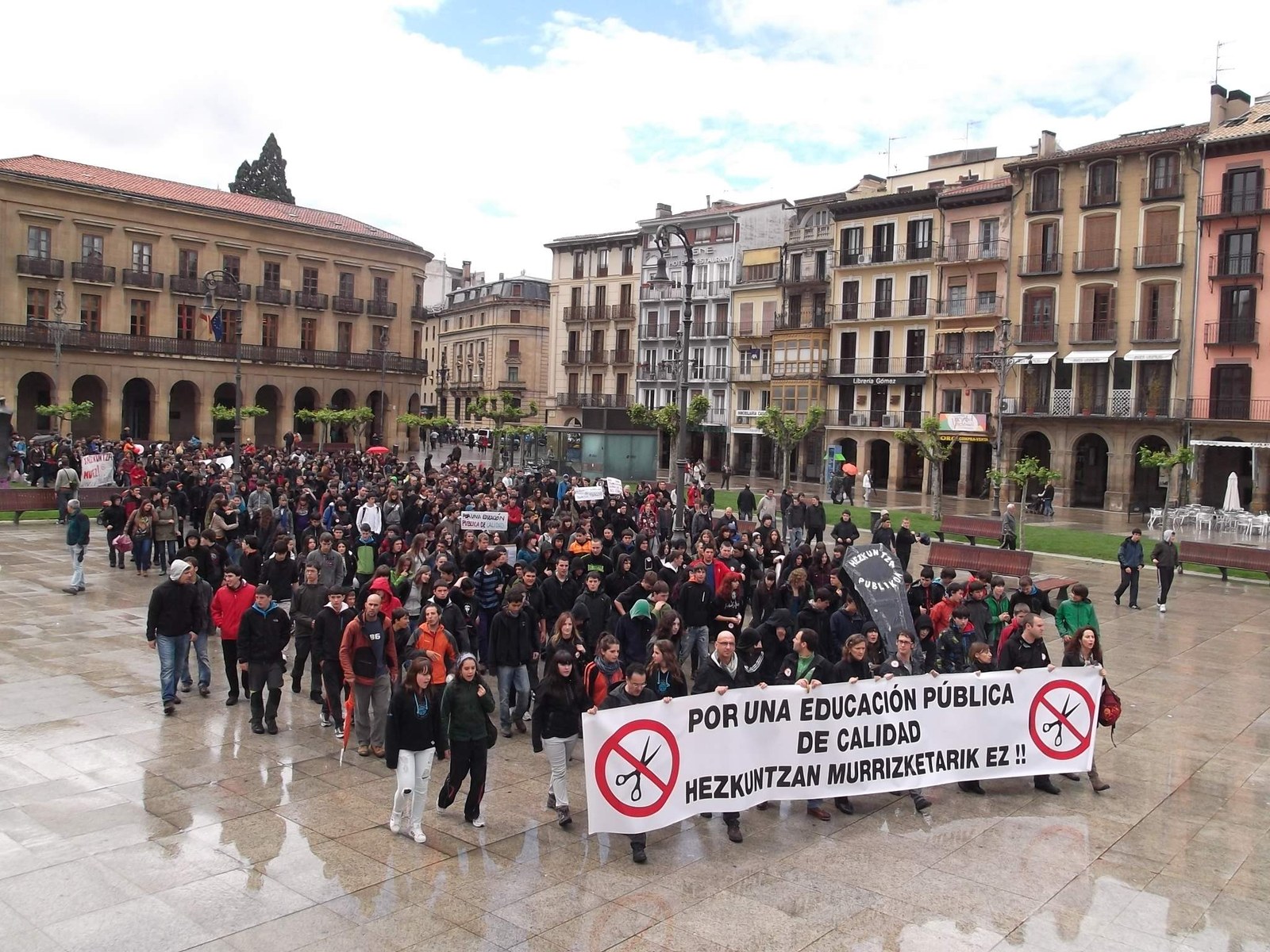 Más del 70% secunda la huelga de la enseñanza en Nafarroa