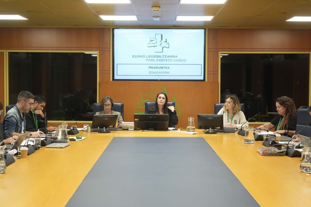 ELA reclama mejoras en las ratios, plantillas estables, una digitalización responsable y un modelo de inmersión en euskera