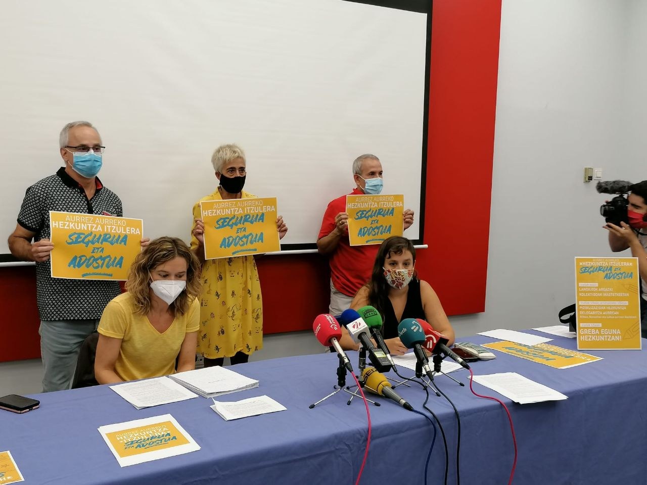 Los sindicatos de Educación de la CAV llamamos a movilizarse para exigir un retorno presencial seguro y consensuado en la educación Los sindicatos de Educación de la CAV llamamos a movilizarse para exigir un retorno presencial seguro y consensuado en la educación