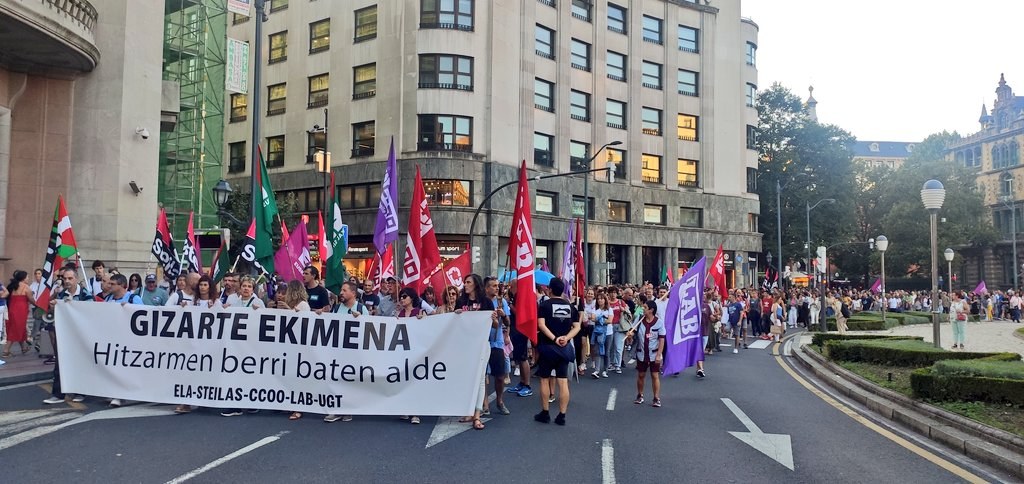 Manifestación multitudinaria en Bilbao