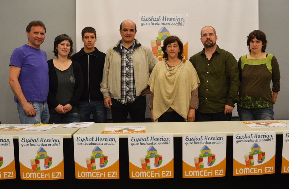 Agentes educativos diseñan una estrategia conjunta para hacer frente a la LOMCE y construir nuestro propio sistema educativo