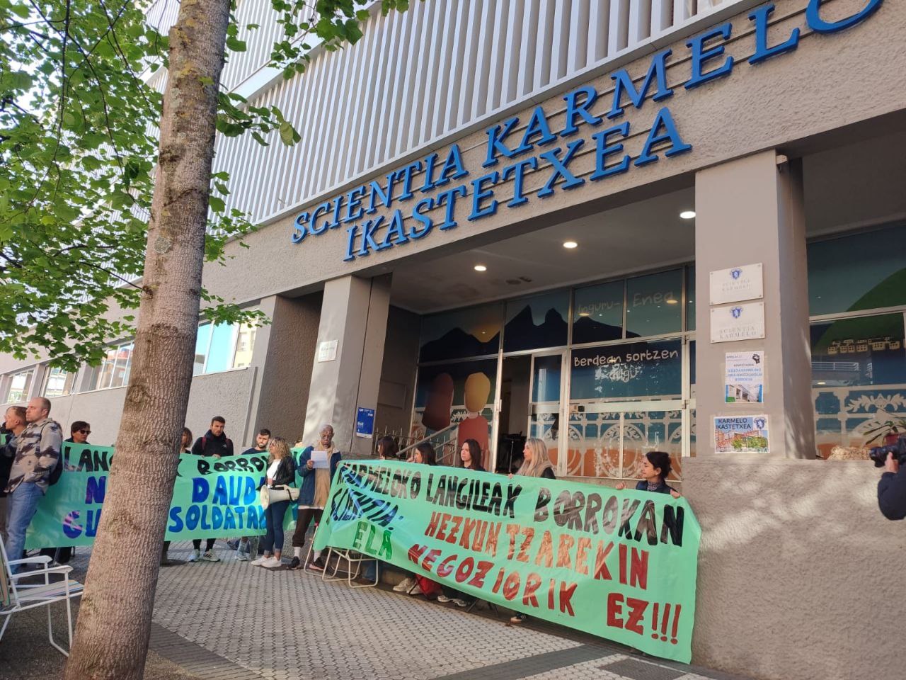 Seis días de huelga en mayo contra el cierre del centro Seis días de huelga en mayo contra el cierre del centro