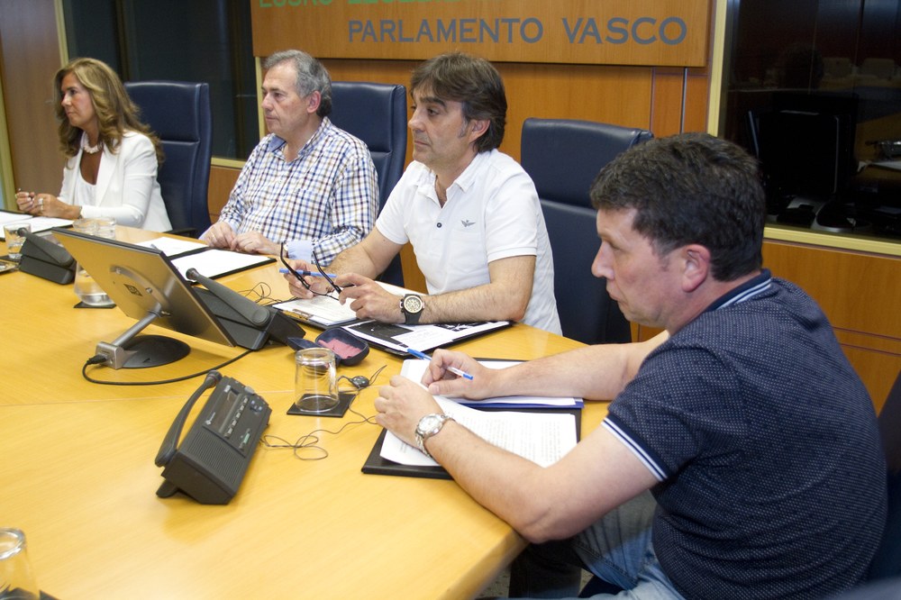 ELA-Ertzaintza: el conflicto sólo se soluciona con un cambio radical en la actuación del Departamento