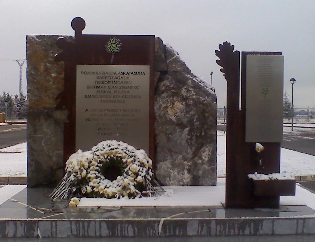 Homenaje a compañeros y compañeras fallecidos en acto de servicio Homenaje a compañeros y compañeras fallecidos en acto de servicio
