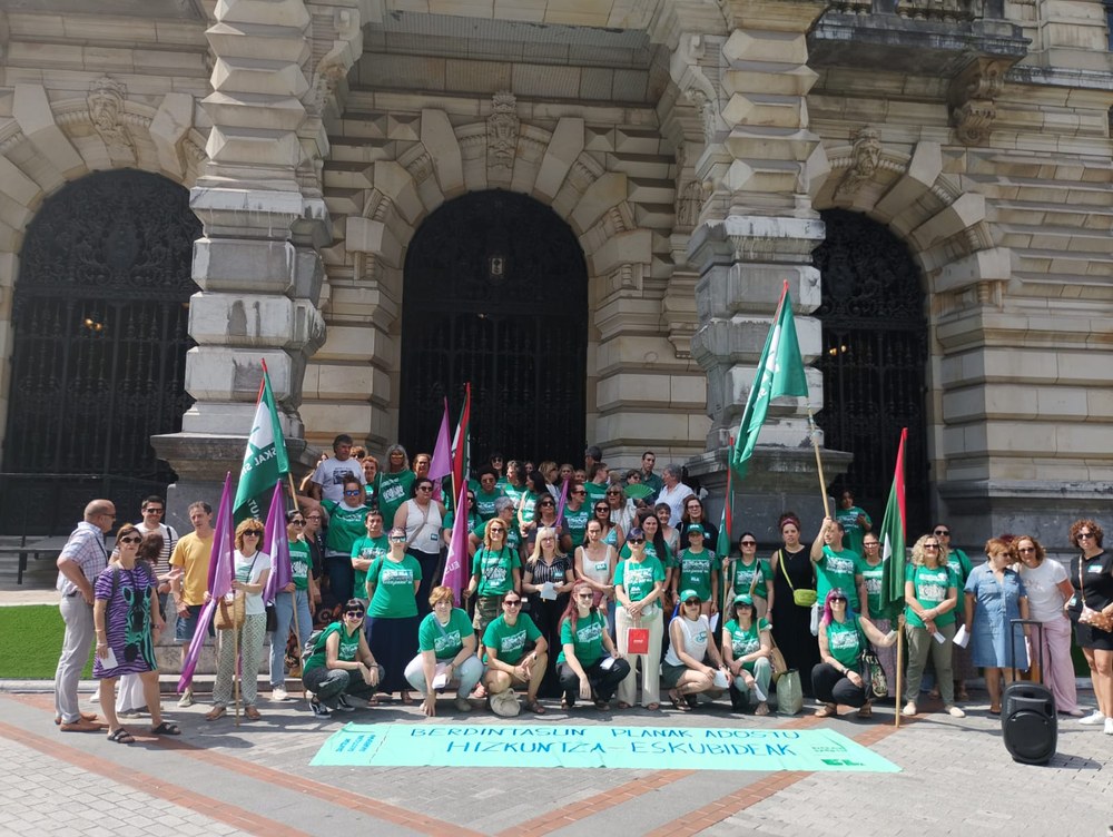Protesta tras el rechazo patronal a una nueva reunión